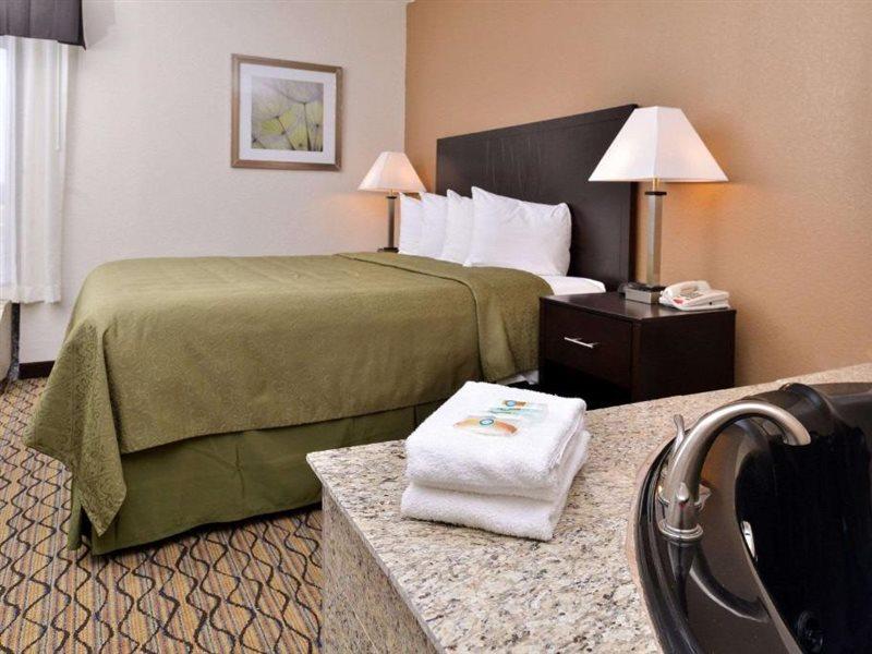 Quality Inn & Suites Matteson Near I-57 Dış mekan fotoğraf