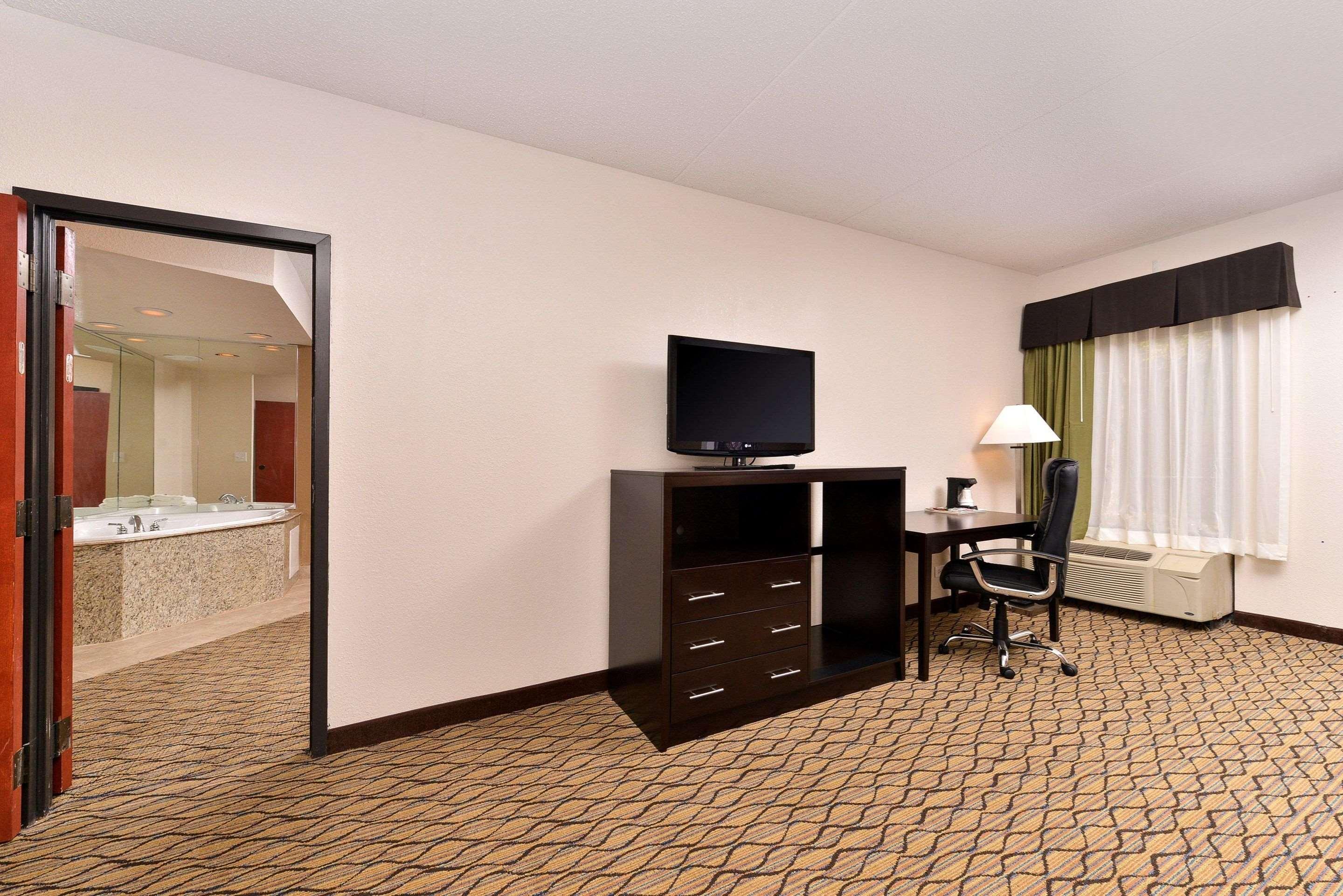 Quality Inn & Suites Matteson Near I-57 Dış mekan fotoğraf