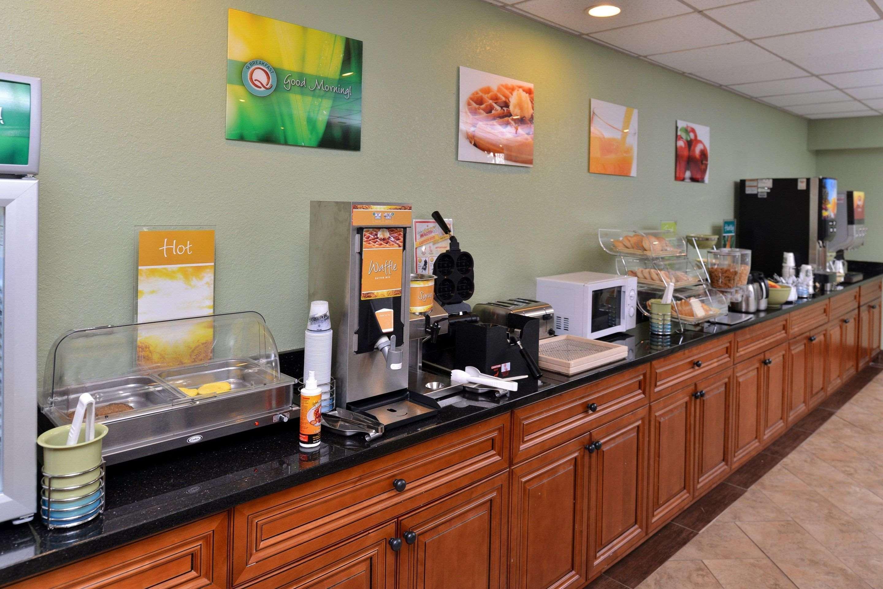 Quality Inn & Suites Matteson Near I-57 Dış mekan fotoğraf