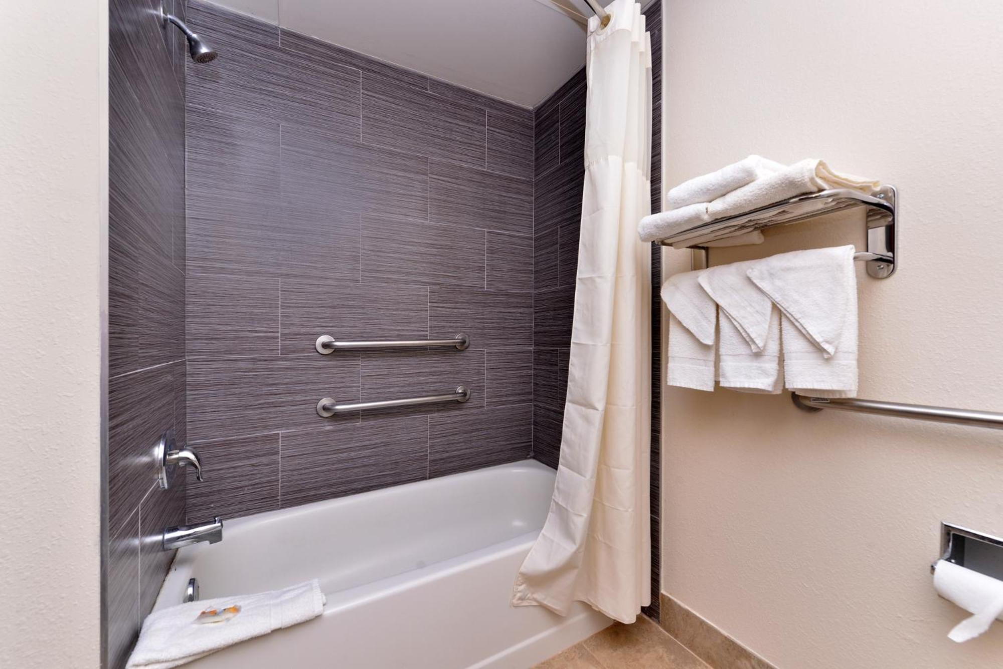 Quality Inn & Suites Matteson Near I-57 Dış mekan fotoğraf