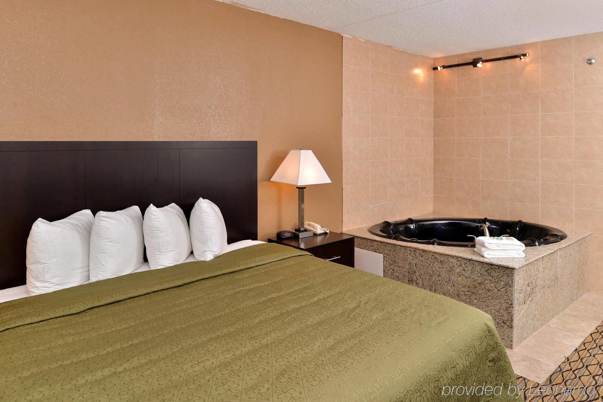 Quality Inn & Suites Matteson Near I-57 Dış mekan fotoğraf